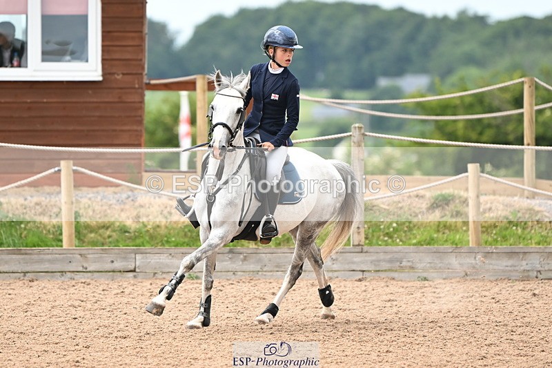 240630A-131313-13601 - Cls 25 HOYS 138cm Qualifier