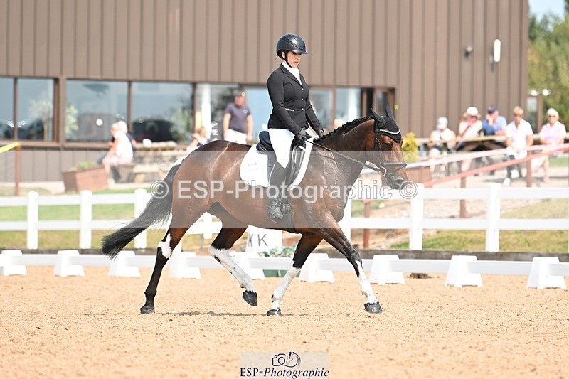 250816-132640-04827 - 083-Emily.JarvisCriafol.Two.Tone.Tequila