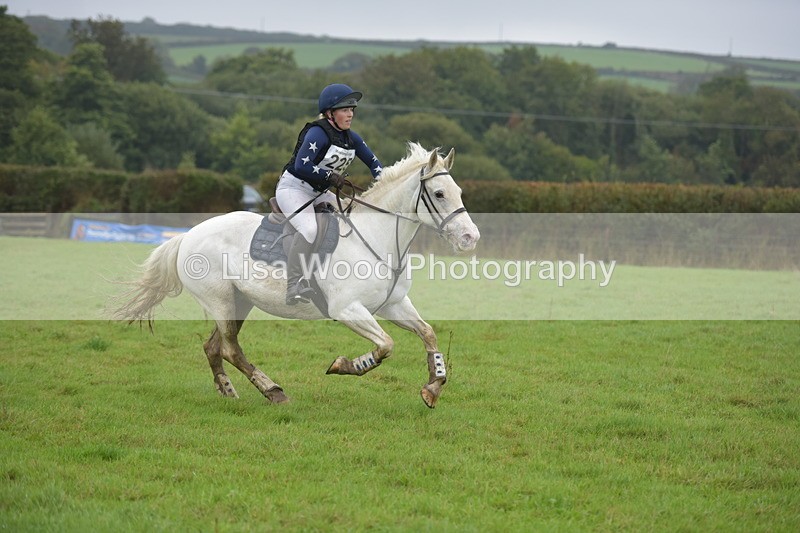 RAY_9802 - Class 2: 70cm: Corner