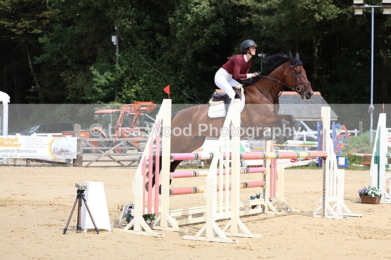 3E7A4220 - Class 7: Senior Newcomers/1.10m open