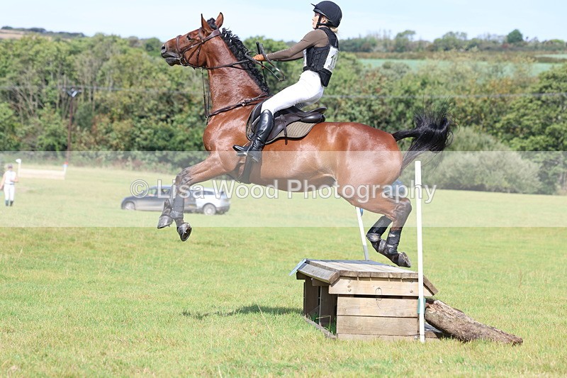 3E7A6606 - Class 1: Trebudannon Open: Pheasant Feeder