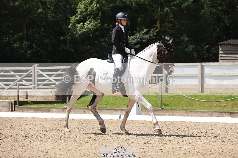 240719-121437-01626 - 123-Michelle_Wallis-Alvescot_Winning_Mood