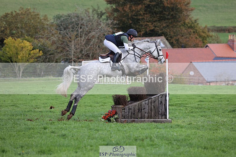 241025-130435-08567 - 107-Simon.Grieve-BEST.ESCAPADE