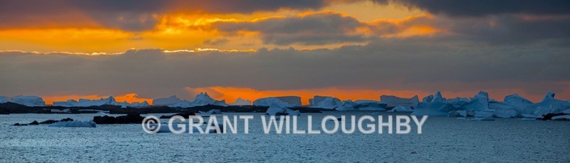 The sun goes down behind the bergs Antarctica, PURE MAGIC - Antartica