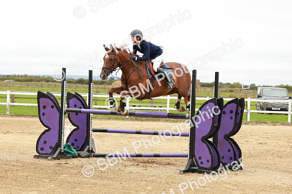 1I0A7977 - Class 5 - Senior Foxhunter 1.20m