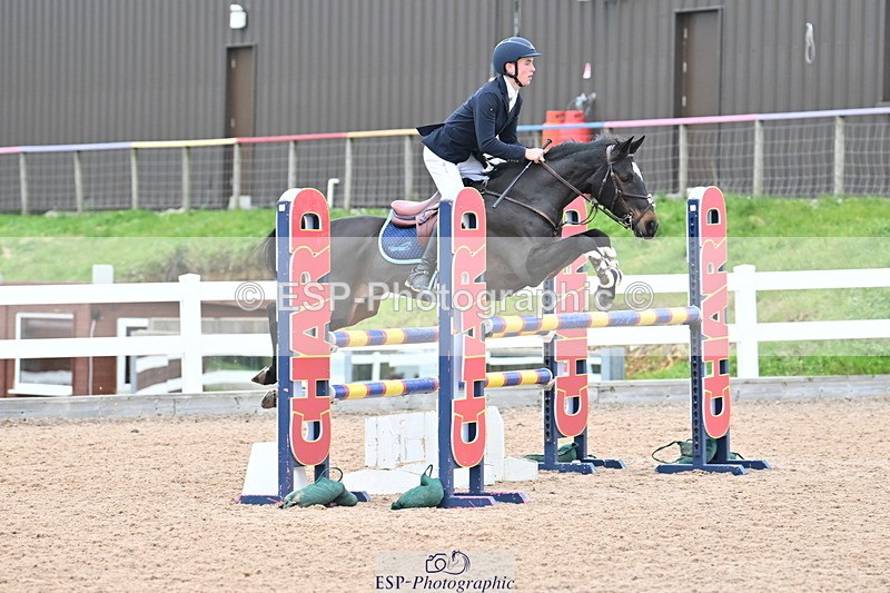 231119A-115613-05541 - Sun Cls 5 Newcomers & 1m Open