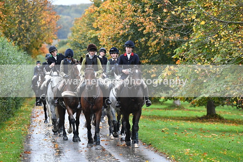 WJ5_6221 - B&B walk back for Hunt Tea !