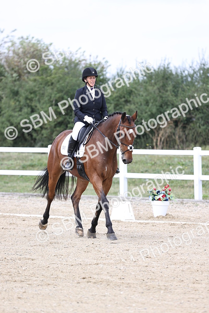 SBM_017507 - Class 14 - Novice 23 - 13.52-14.55