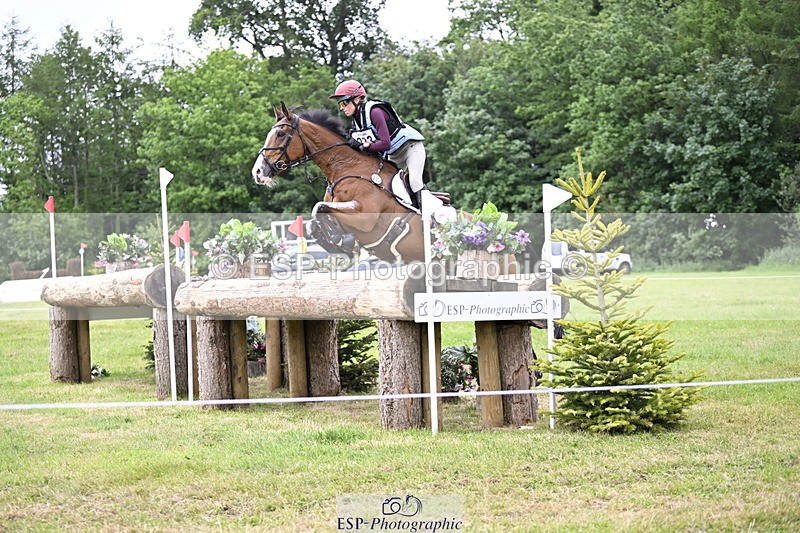 250524A-154352-14066 - C-233-Abbie.Burbidge-FEELING.FANTASTIC