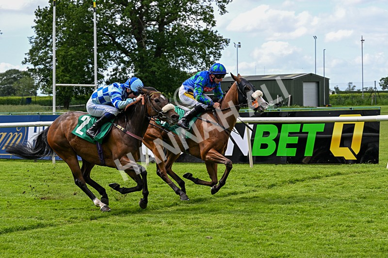 050626-Race 4-Annie Edson Taylor-3282 - Race 4 15.30pm Moody Construction Handicap