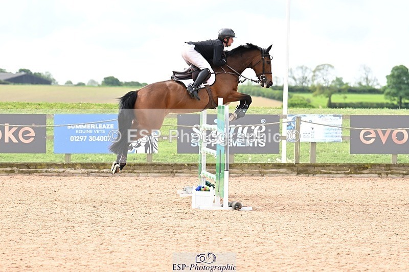 260507-102305-01490 - Cls 1 Snr Foxhunter