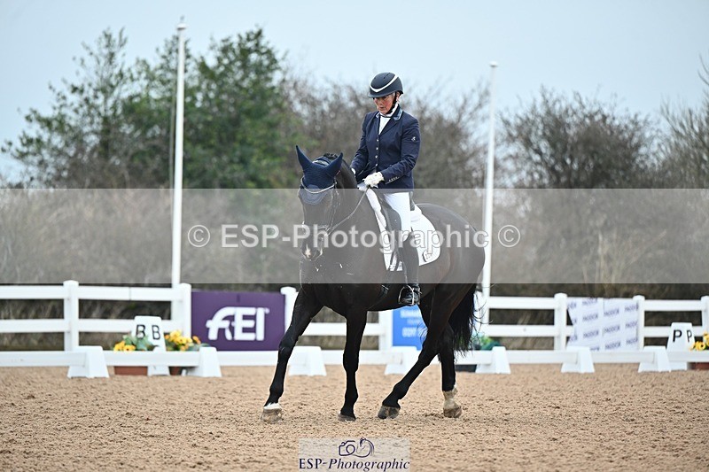 250214-094902-00701 - 228-Louise.Hutchinson-Shovern.Noire