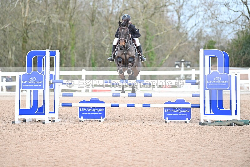 231208A-123509-00746 - Cls 5 Newcomers & 1.10m Open