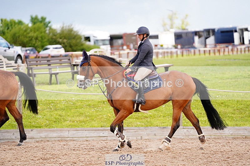 240526A-122820-08080 - Cls 26 Chard Equ 1.05m and 1.10m Grand Prix