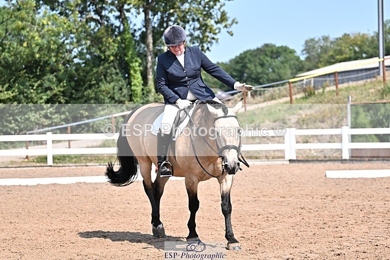 250816-121851-03986 - 082-Sarah.DavisWinston.Classic.Gold