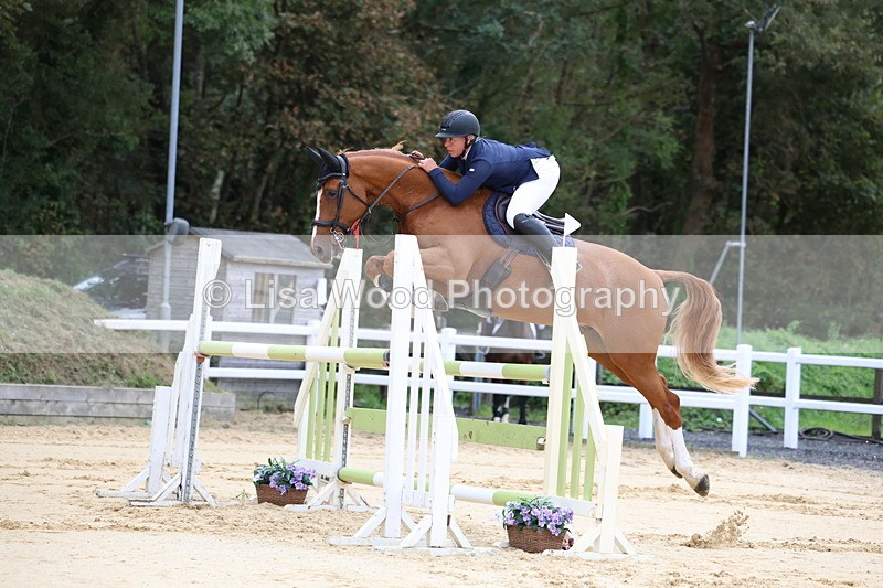 3E7A3103 - Class 8: Senior Newcomers/1.10m open