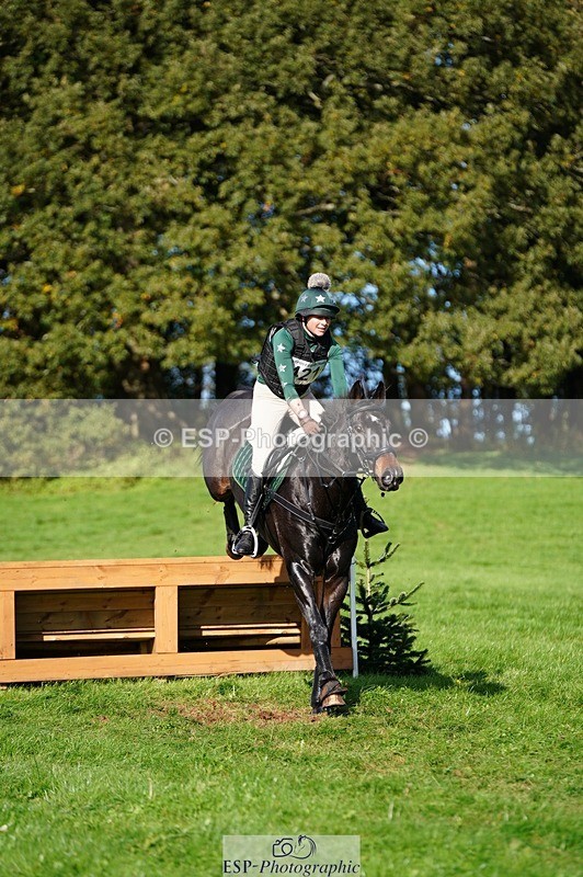 241026-131332-13640 - 421-Marie.Webber-BENNY'S.DOUBLE.DIAMOND