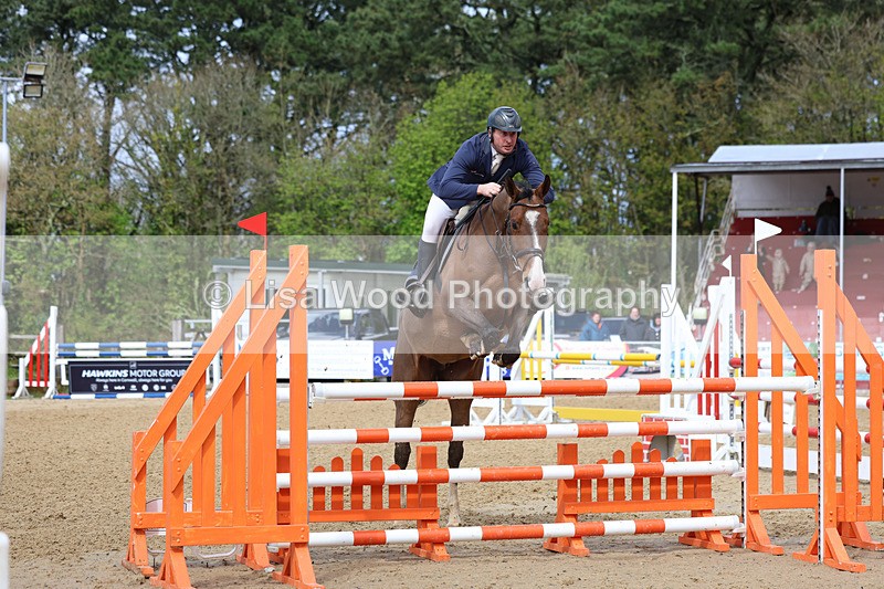 3E7A1976 - Class 7: Senior Newcomers/1.10m open