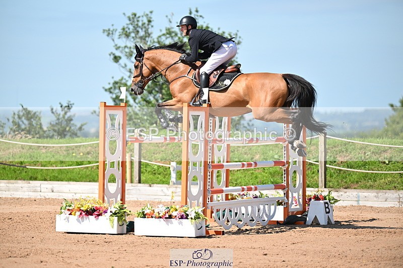 240718A-105200-04664 - Cls 1, 3 Star Small Tour 1.35m