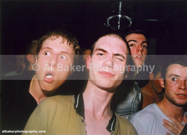 143 metropolis - DNB: MCR