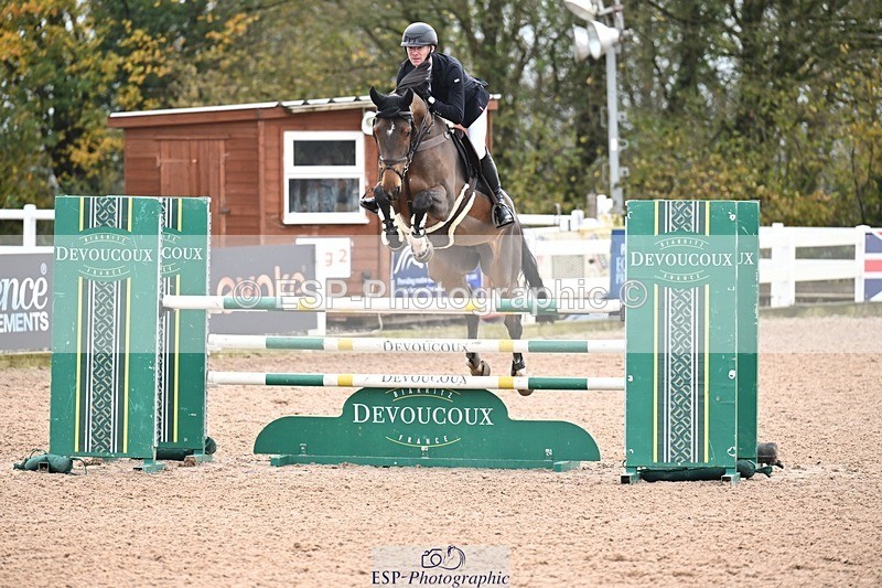 251105-142518-00867 - Cls 06 Fox & 1.20m