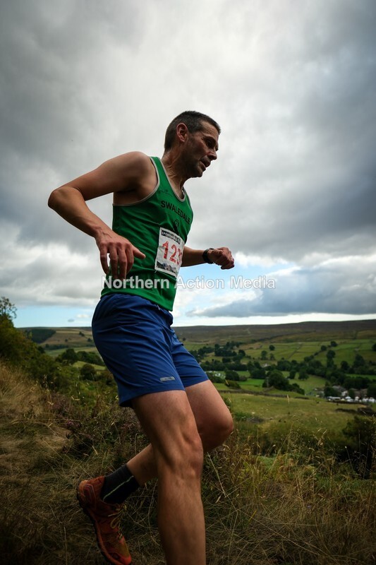 DSCF5251 - Reeth Fell race seniors