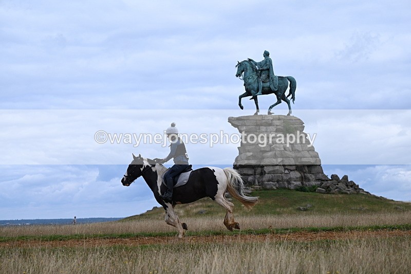 DSC_6482 - Time at Statue 12:17 to 12:44
