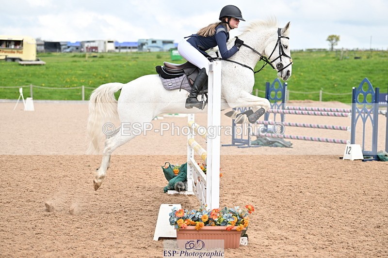 240506A-122207-08660 - Cls 5 Pony Foxhunter & 1.10m Open