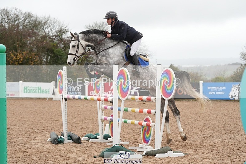 251109-112053-03528 - Cls 20 Newcomers and 1.10m Open