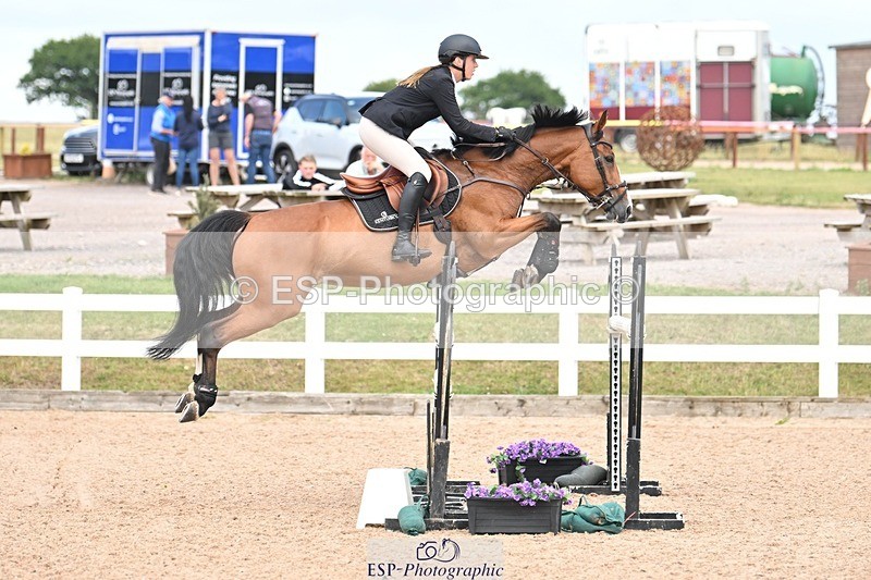 250723-155858-01285 - Cls 6 Foxhunter and 1.20m