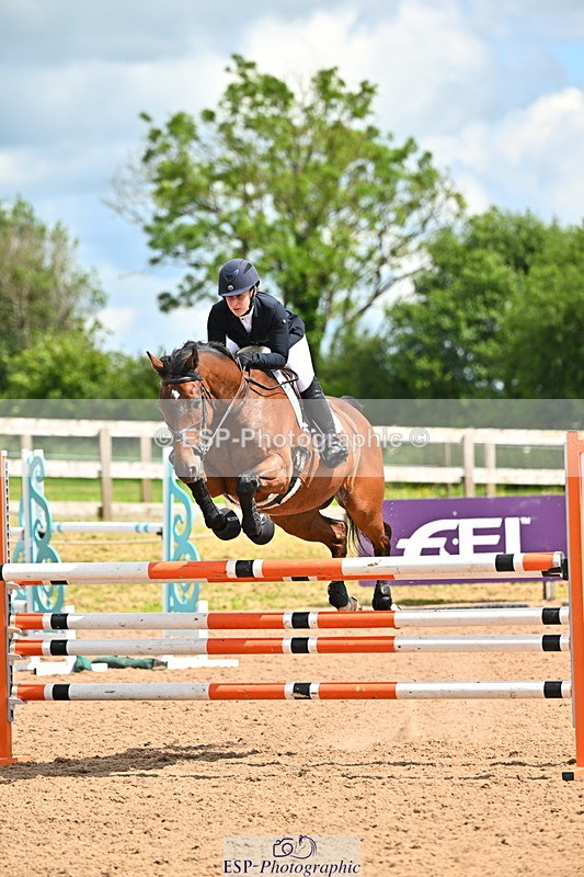 240608A-145948-02860 - Cls 5 Snr Foxhunter and 1.20m Open
