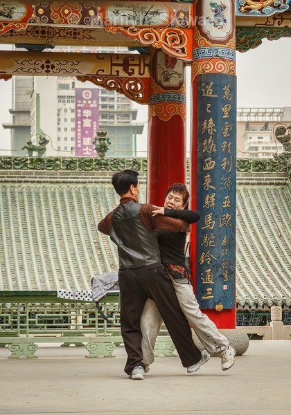 Outdoor tango - Exhibition acceptances