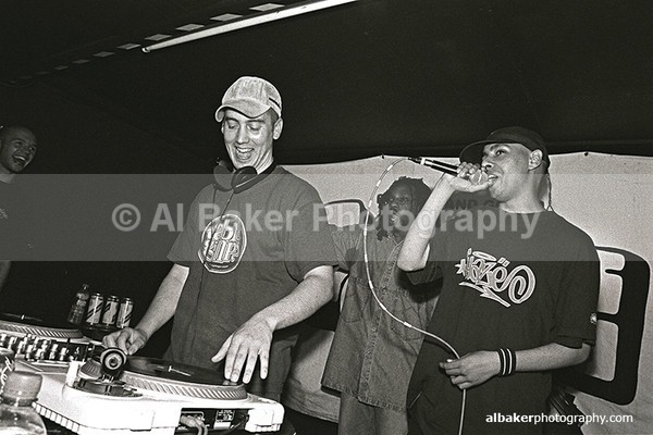 08 - Friends-&-Family @ the-roadhouse 28.06.03