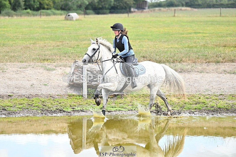 250821B-111207-00196 - Group B - Danielle