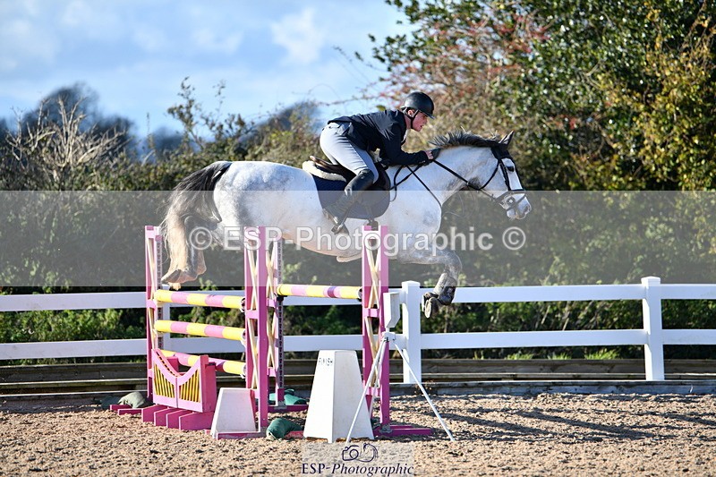 231110A-144244-00844 - Cls 6 Foxhunter & 1.20m Open