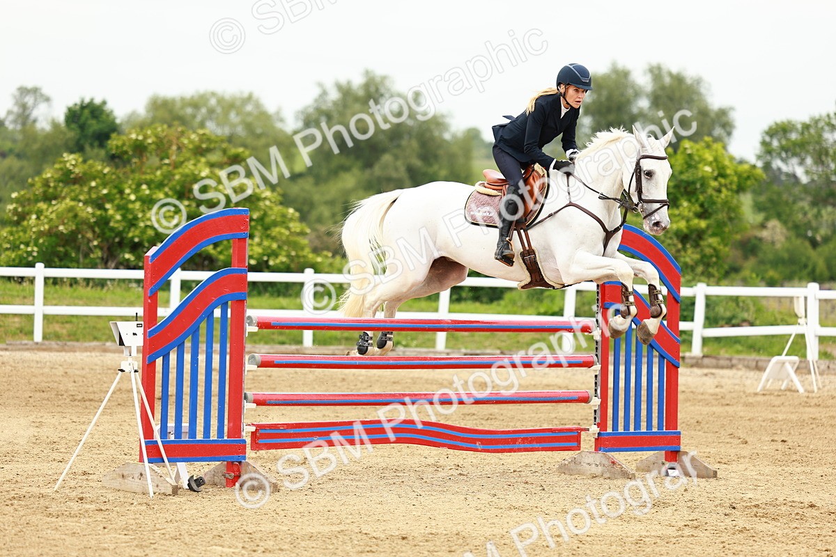 SBM_001074 - Class 5 - Senior Foxhunters - 1.20m