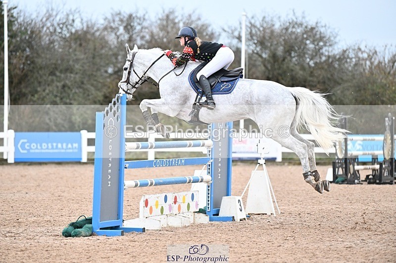 241206-141519-01067 - Cls 6 Foxhunter and 1.20m Open