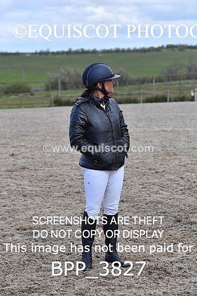 BPP_3827 - CLASS 3 FRI Senior British Novice/ 90cm Open