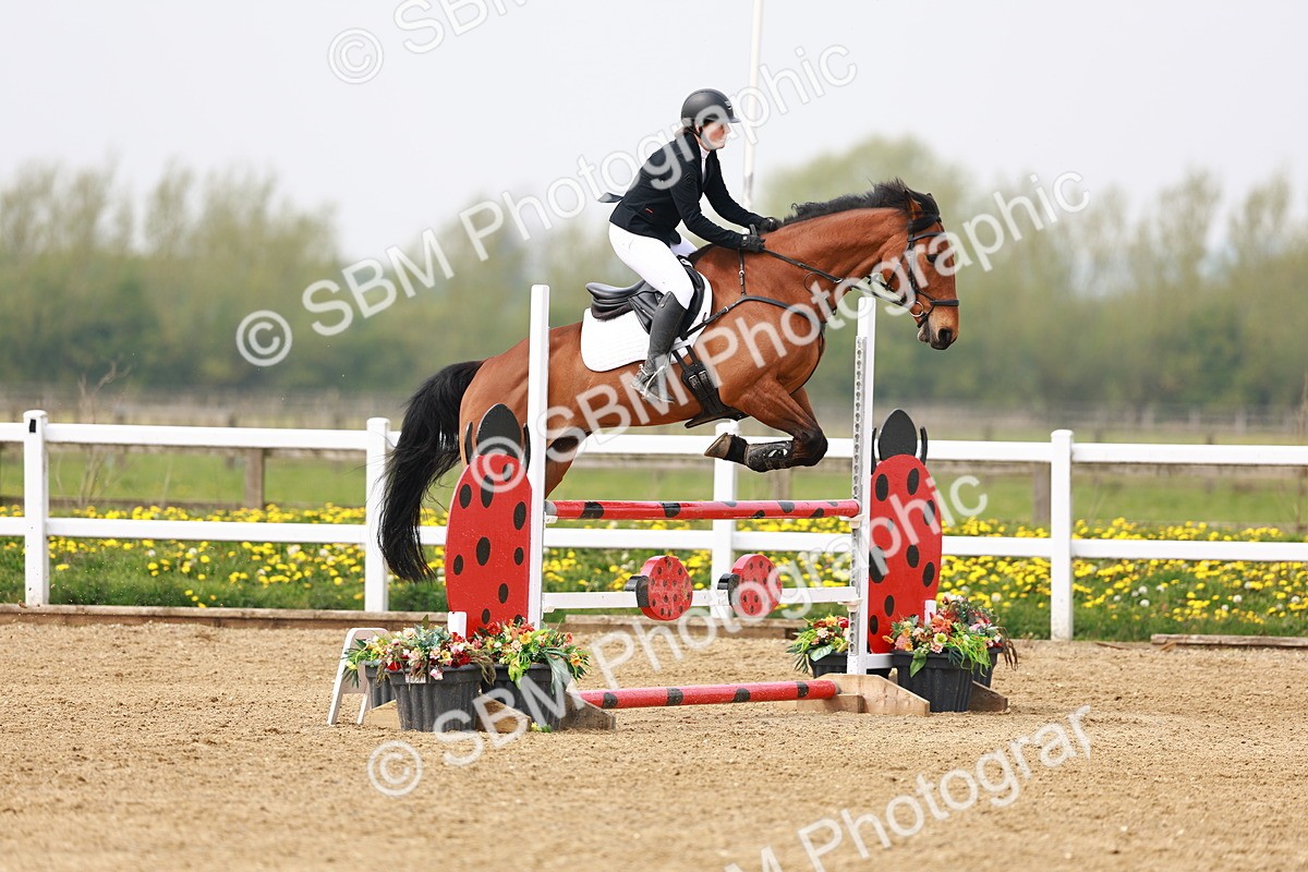  - Class 17 - Senior 1.05m