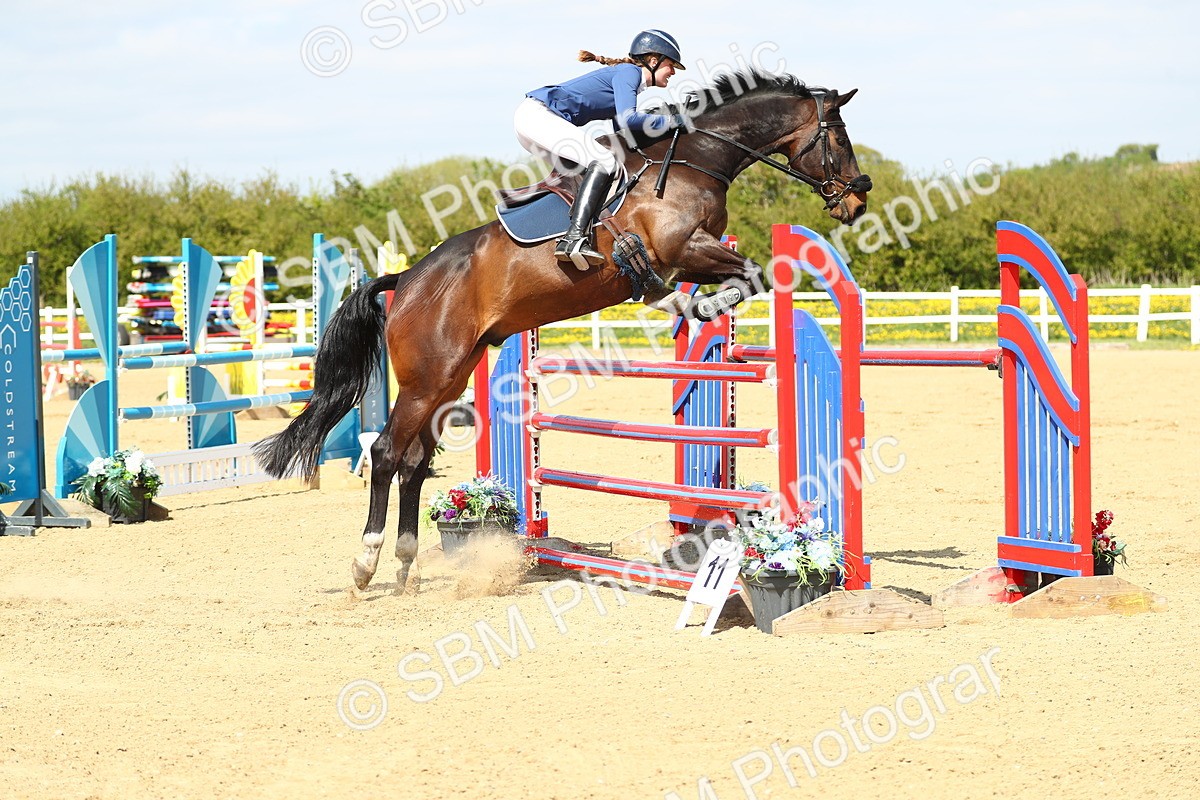 SBM_001346 - Class 5 - Senior Foxhunter 1.20m