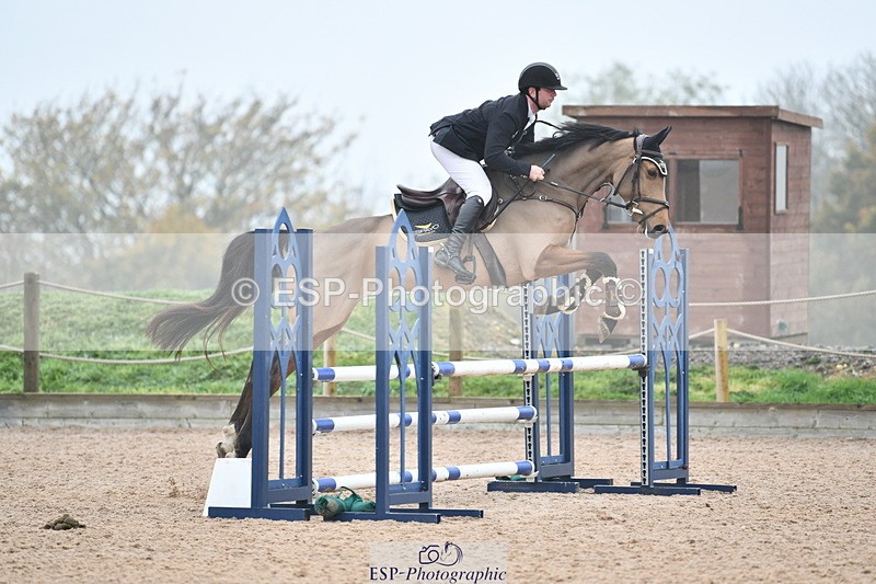 241102A-114245-04382 - SAT Cls 9 British Novice and 90cm Open