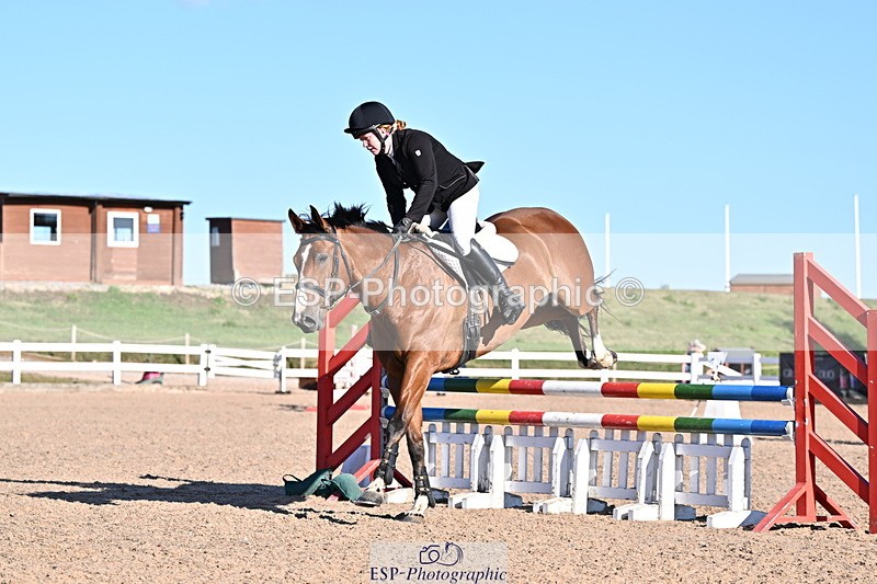 250708A-183741-00604 - 90cm Classes