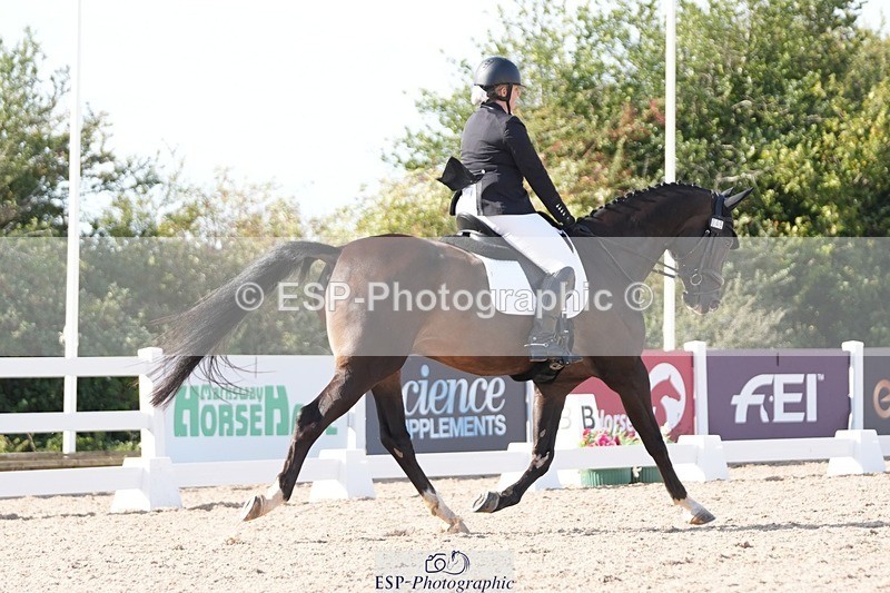 250906-161639-05005 - 049-Laura.ColeGavin.10