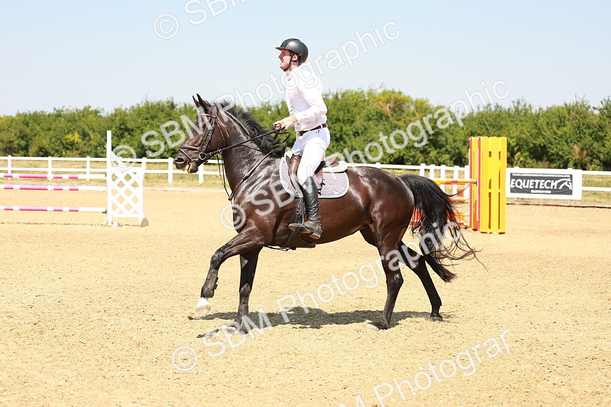 SBM_001465 - Class 4 - Senior Newcomers - 1.10m