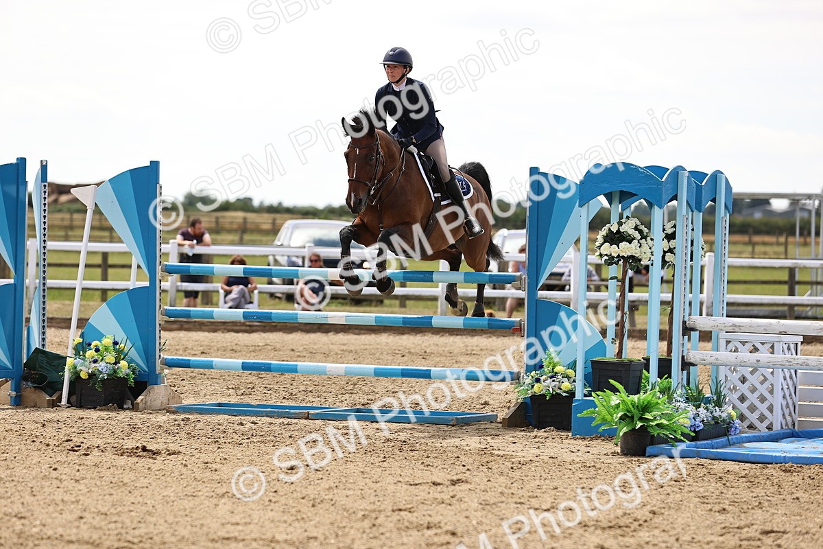 SBM_010556 - Class 9 - Senior Foxhunter - 1.20m Open