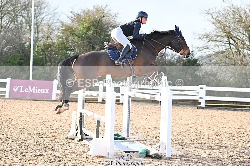 231209A-130837-01830 - Cls 13 Foxhunter & 1.20m Open