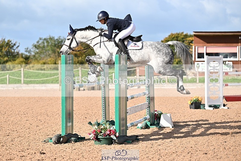 251005-104335-02845 - Cls 15 Foxhunter and 1.20m