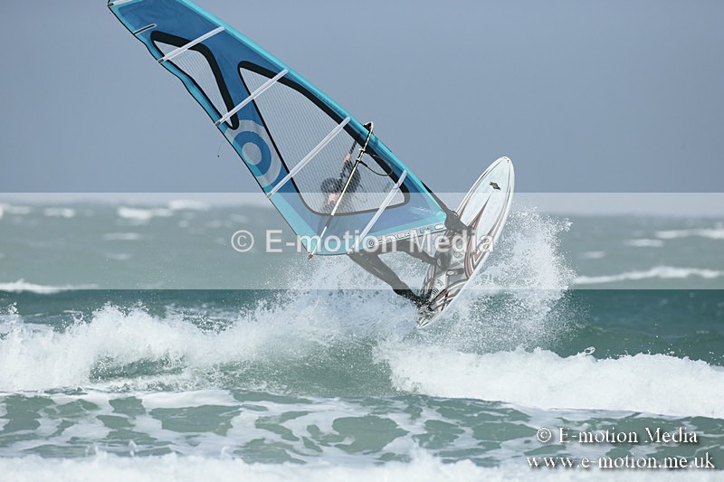 WS 020413-131 - Windsurfing