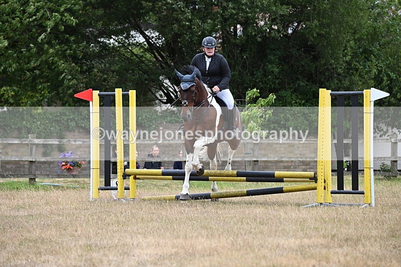 WJ6_0073 - Class 13 Novice Jumping 60cm
