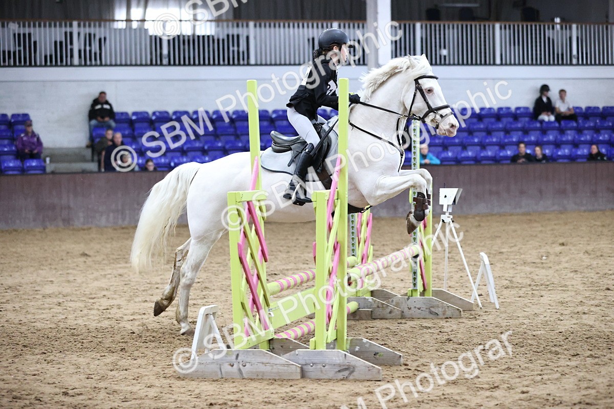 SBM_001795 - Class 5 - Henlow Veterinary Hospital 70cm